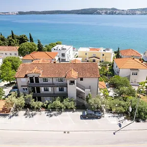 apartments-villa-ivanka.splithotels.org/